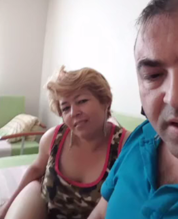 Azgin Dayi Ve Karisi 665382f80fc01
