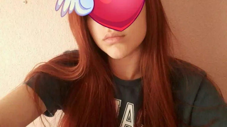 Kizil Sacli Hemsire Melisa Efsane 62daf0bb76e67