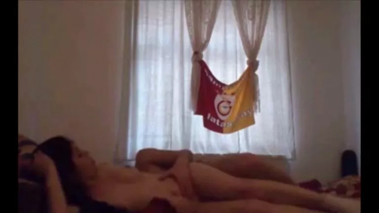 Galatasarayli Cift Sikisiyor 648a8ae11ef8b