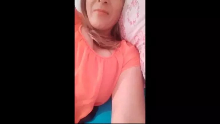 Koylu Kezbanlar Yayinda Memelerini Aciyor 648aa4b451ca9