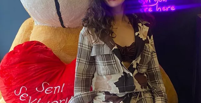 Tiktok Fenomeni Aysen Celik Ifsa Efsane Videolu Icerik Tavsiye Icerigi Yeni 9 Haziran Yenilendi 6484e07da2a8f