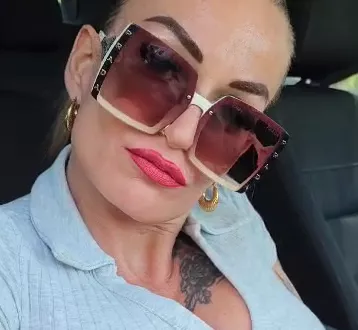Arabada Mast Yapan Hatun Video Aranan Icerik 65373379a4285